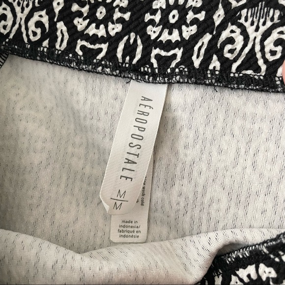 SOLD - Aeropostale Black and White Patterned Skater Skirt - Picture 3 of 3